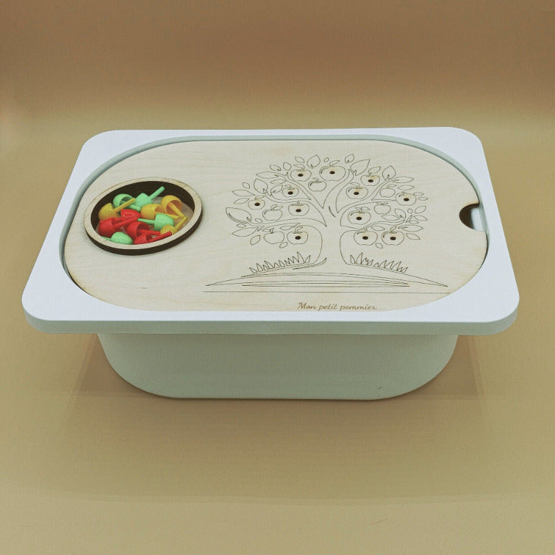 Détail de l’Insert apprentissage Pommier activité d’éveil aux lettres.