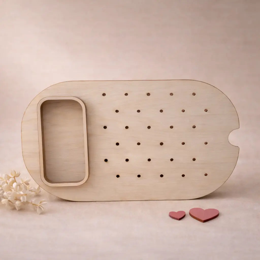 Insert de motricité fine en bois pour enfant, plateau à picots type task box, activité éducative structurée compatible bac Trofast