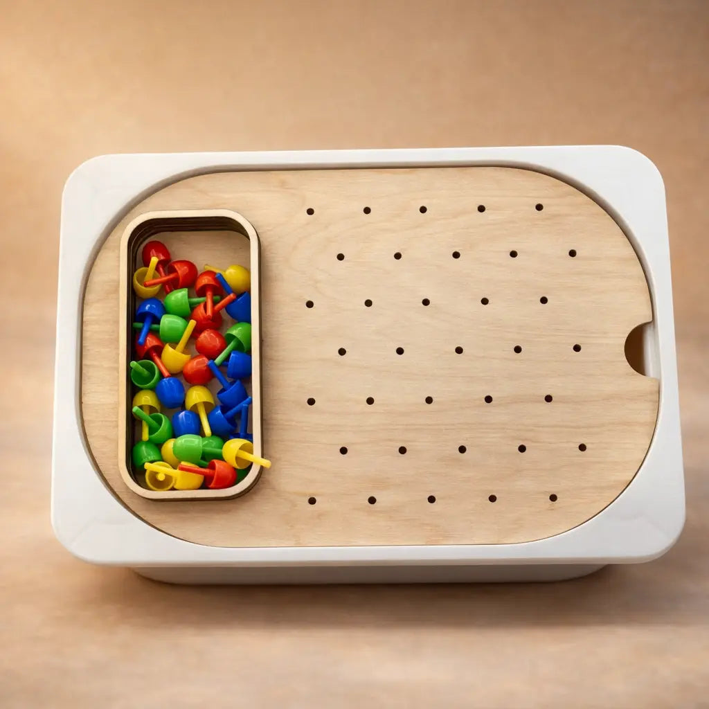 Insert de motricité fine en bois pour enfant avec picots colorés, activité éducative structurée type task box compatible bac Trofast