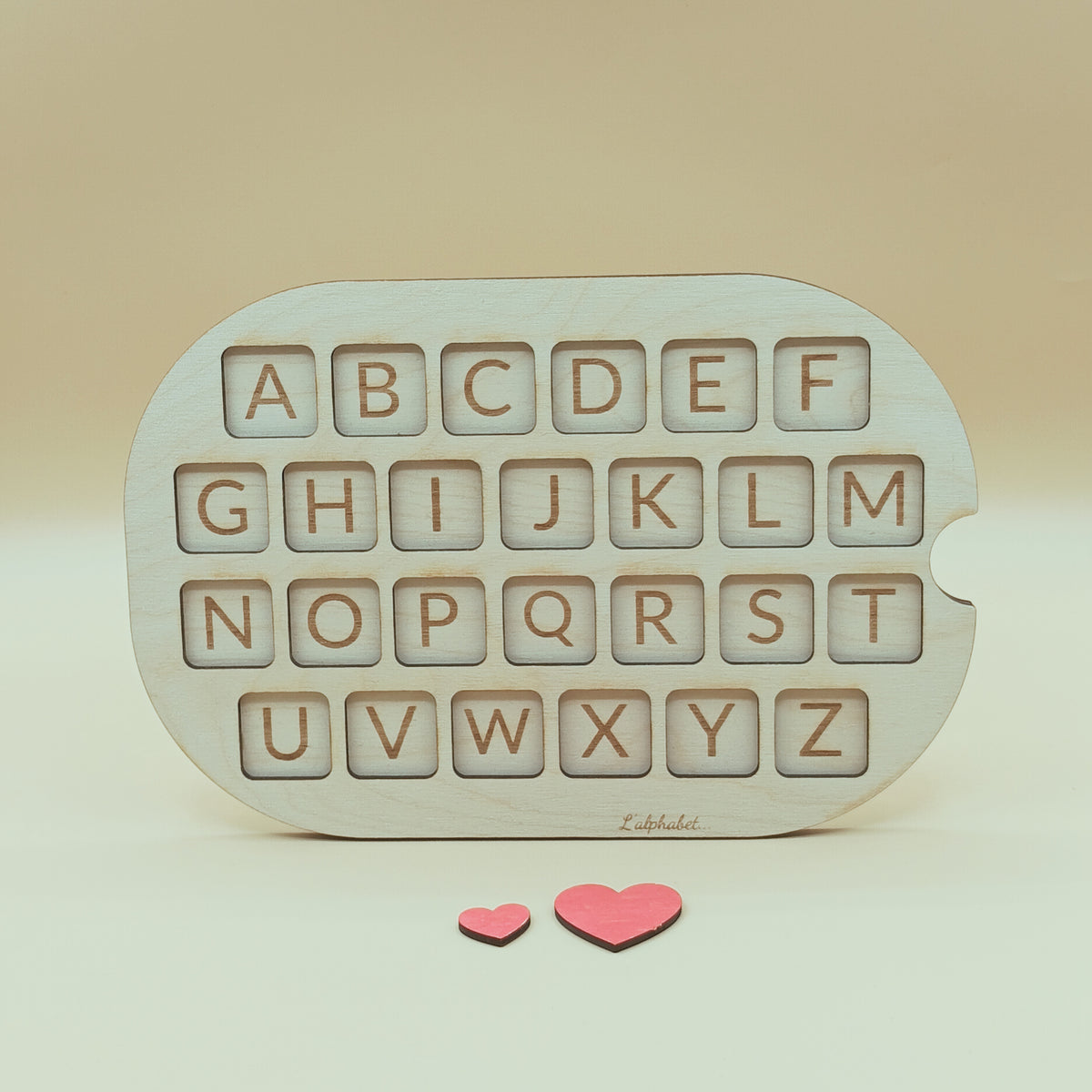 Insert éducatif alphabet Montessori artisanal fait main.
